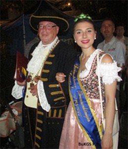 Laura und OHPorzeltH400bb